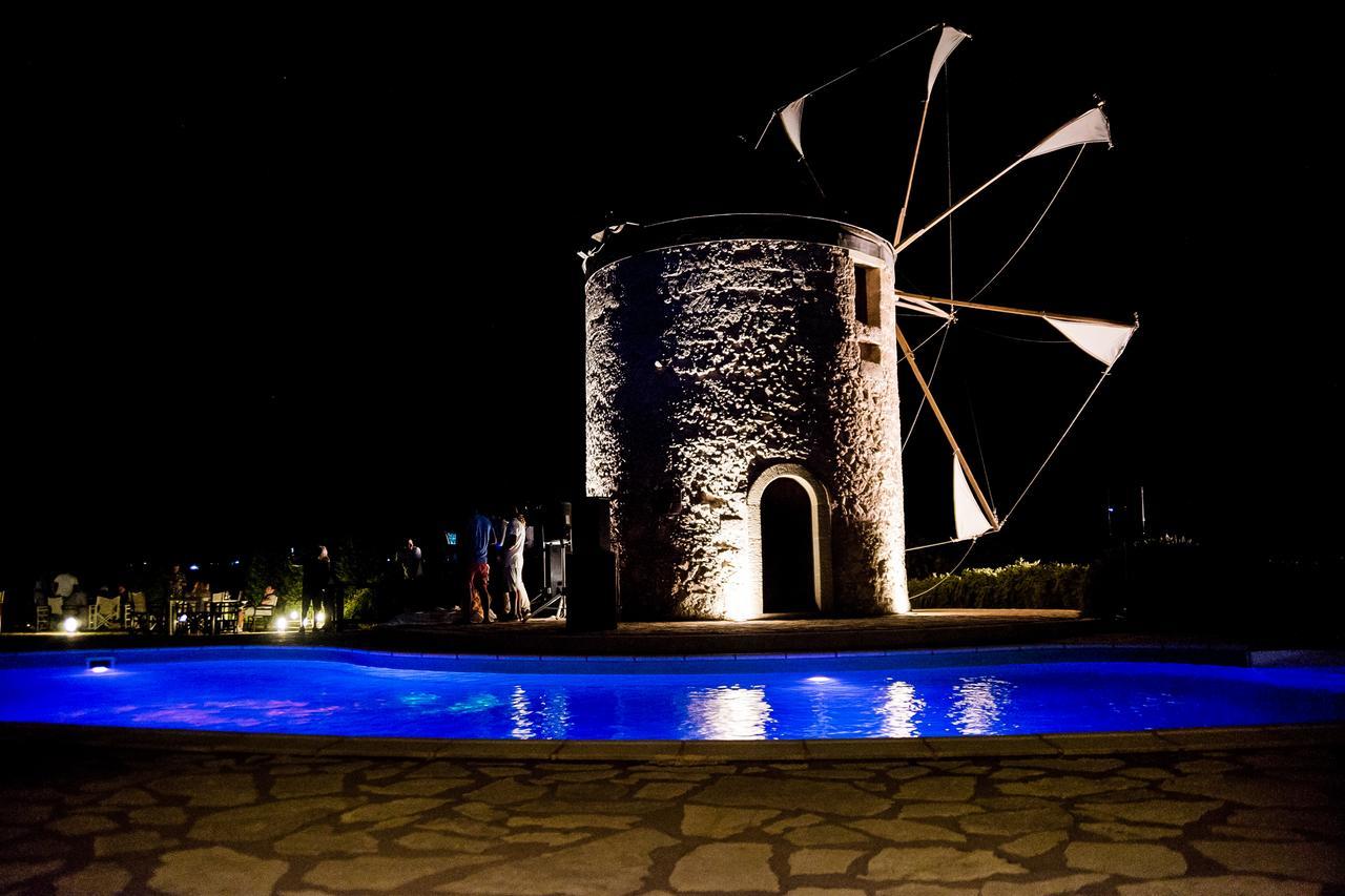 The Windmill Resort Mitáta 외부 사진