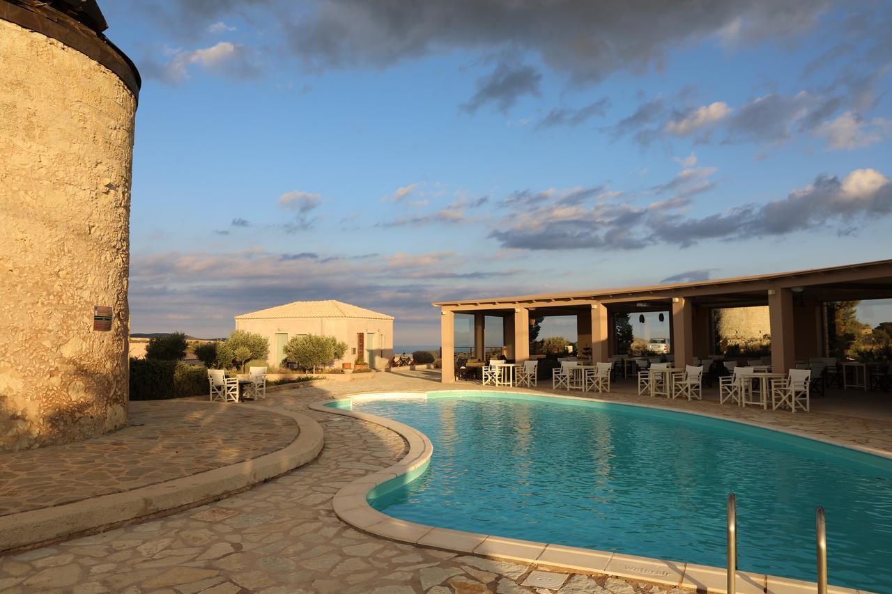 The Windmill Resort Mitáta 외부 사진